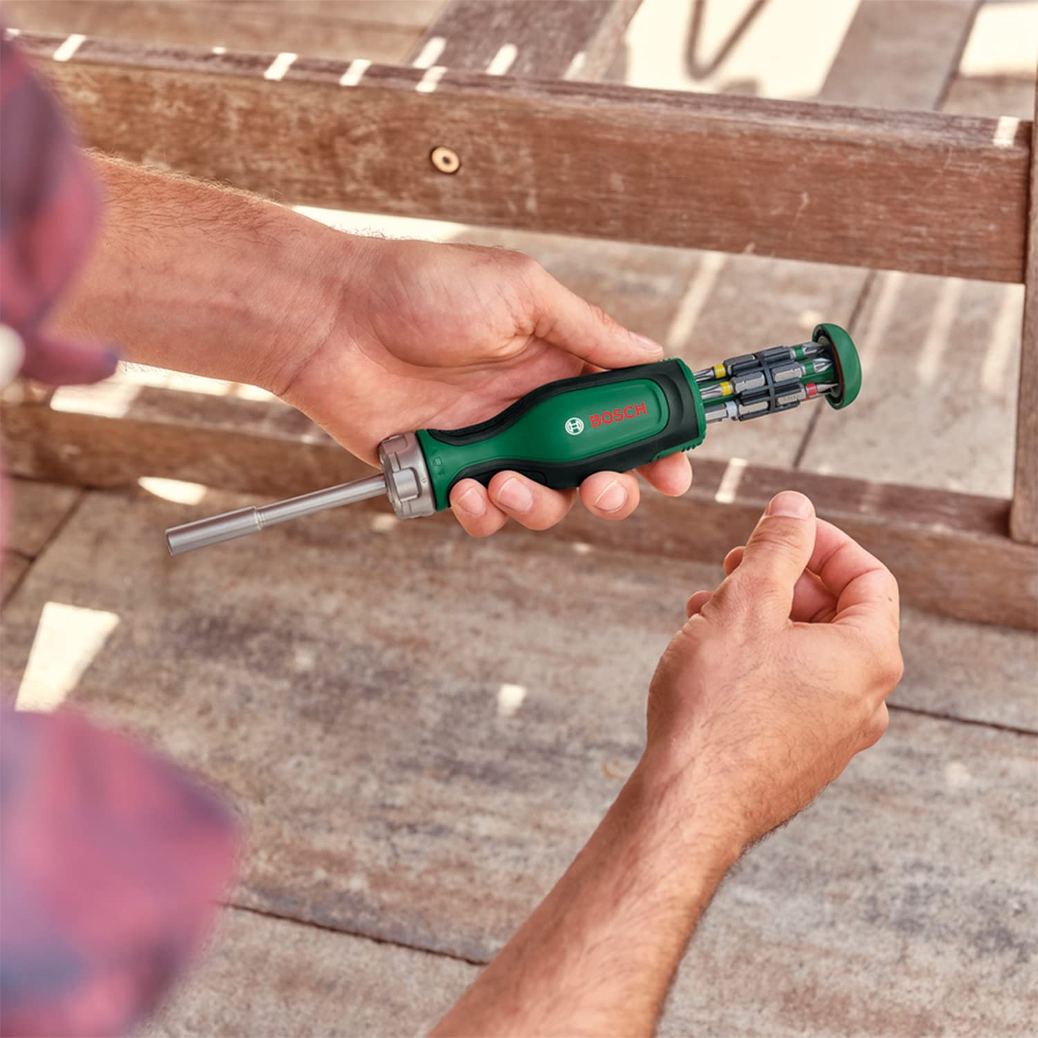 Bosch Home and Garden Rachet Screwdriver with 12 Bits (High-Torque Ratchet Screwdriver for Efficient,Heavy-Duty Screwdriving;Pop-Up Bit Magazine;12 Bits Included; Magnetic Bit Holder) - Amazon Edition